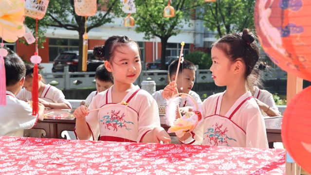 童心相邀 秋滿(mǎn)校園 | 如東舉辦“我們的節(jié)日·中秋”游園主題活動(dòng)